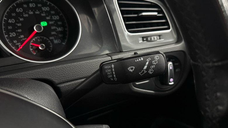 Volkswagen Golf 1.6 TDI SE 5dr DSG [Nav] Diesel Estate